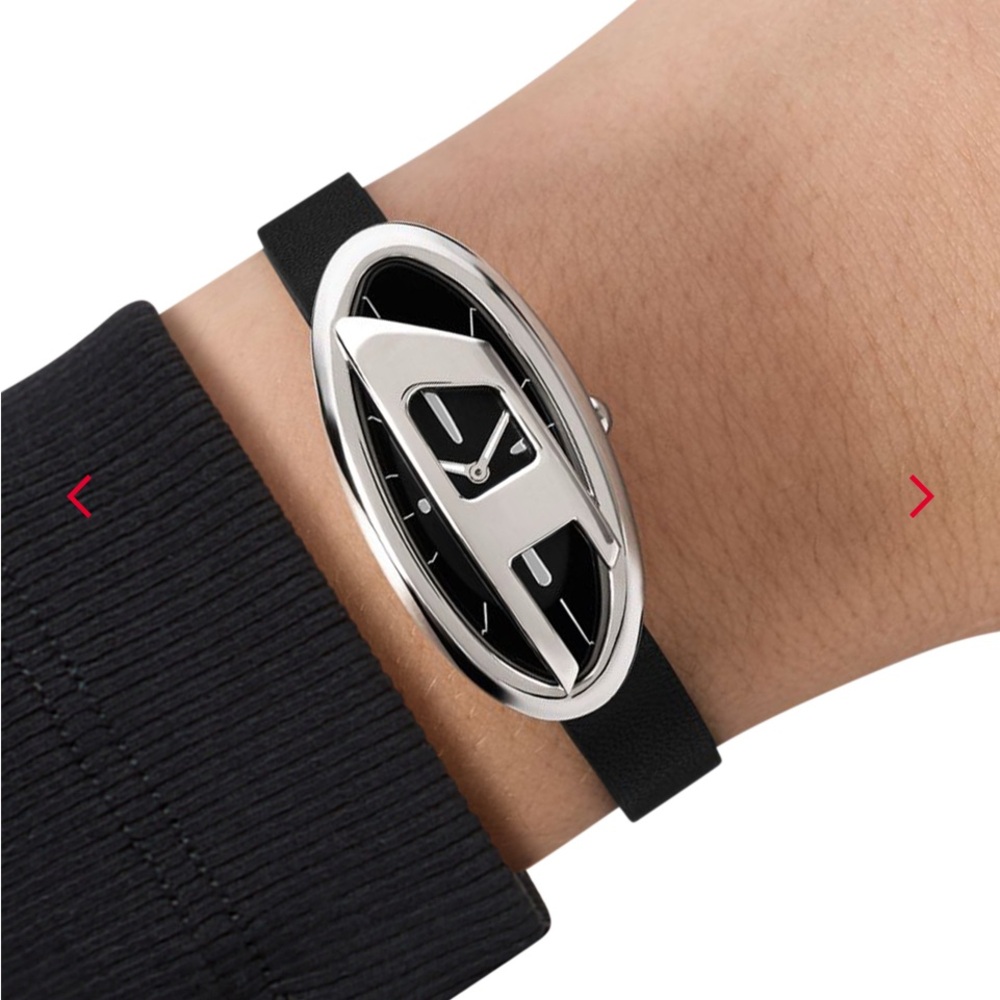 Diesel D-Era Leather Watch Model DZ5612 NWT